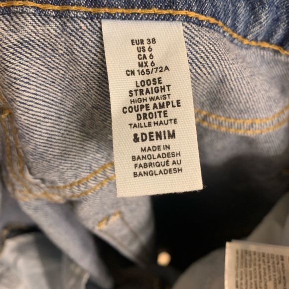 H&M High-Waisted Straight Leg Jean - Picture 3 of 3